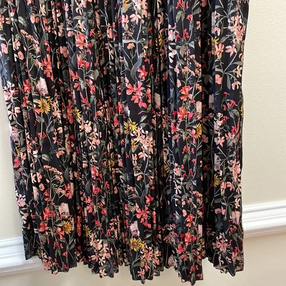 New Women’s Scotch & Soda Pleated Floral Print MidiSkirt!!🔥🔥🔥